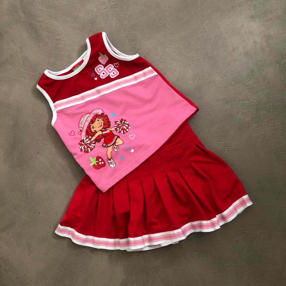 BEAUTIFUL Strawberry Shortcake cheer outfit! 💓🎀🍓